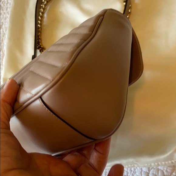 Gucci Small Marmont 2.0 Matelesse - Picture 9 of 16